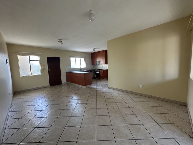 A neat 2  Bedroom 2 Bathroom Apartment With A Garage - Photo 3