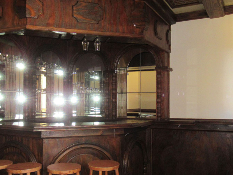 Spacious 4-bedroom family home for sale in sought-after Constantia Kloof. - Photo 6