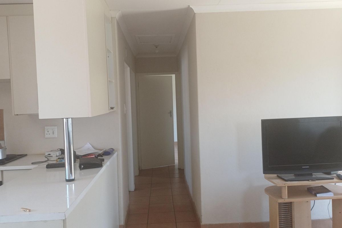 Freehold For Sale In Alberton - Photo 4