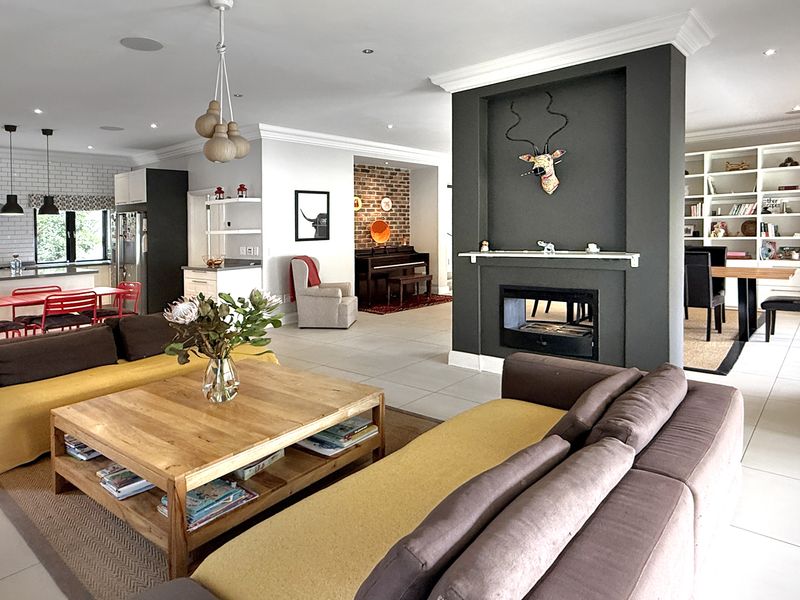 FARM-STYLE HOUSE IN DEVONSHIRE ENCLOSURE - Photo 7