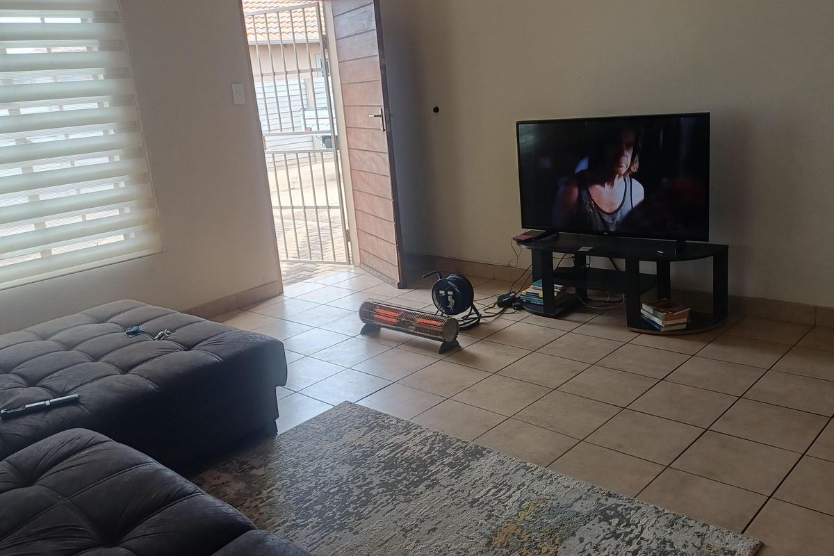 Freehold For Sale In Alberton - Photo 4
