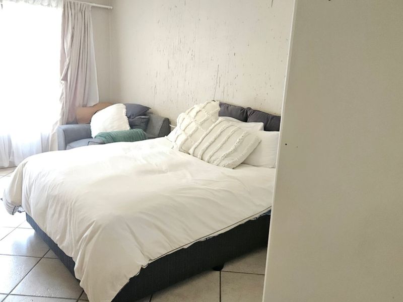 1 Bedroom, 1 Bathroom Garden Unit - Sunninghill - Photo 7