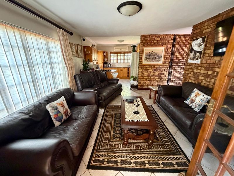 Sought After Boomed-Off Area! - Photo 9