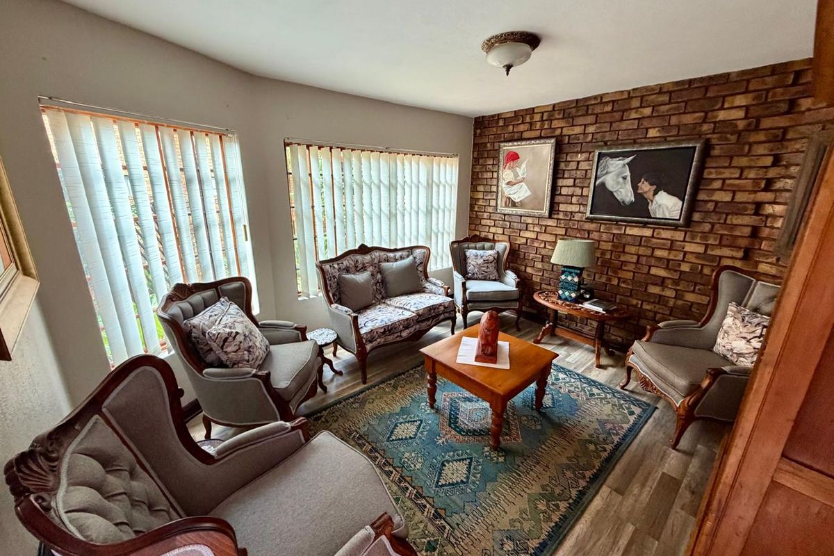 Sought After Boomed-Off Area! - Photo 2