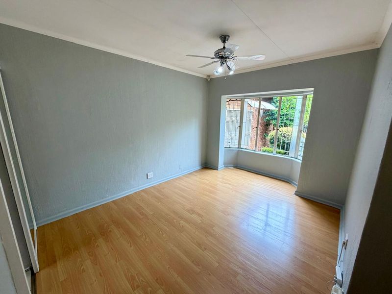 Prime Location - Family Home - Flatlet! - Photo 10
