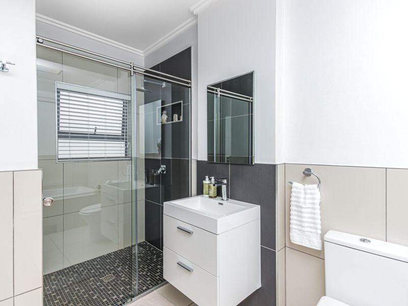 Cluster For Sale In Sandton - Photo 4