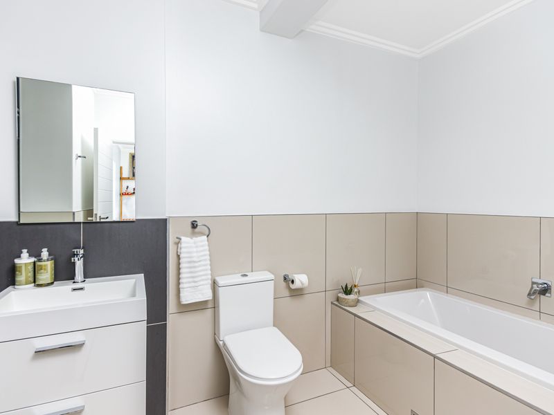 Cluster For Sale In Sandton - Photo 6