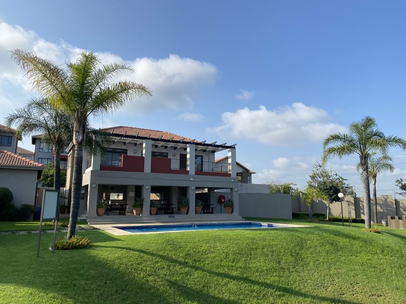 Stunning 2-bedroom apartment for sale in Barbeque Downs, Midrand—modern living in a prime location! - Photo 7