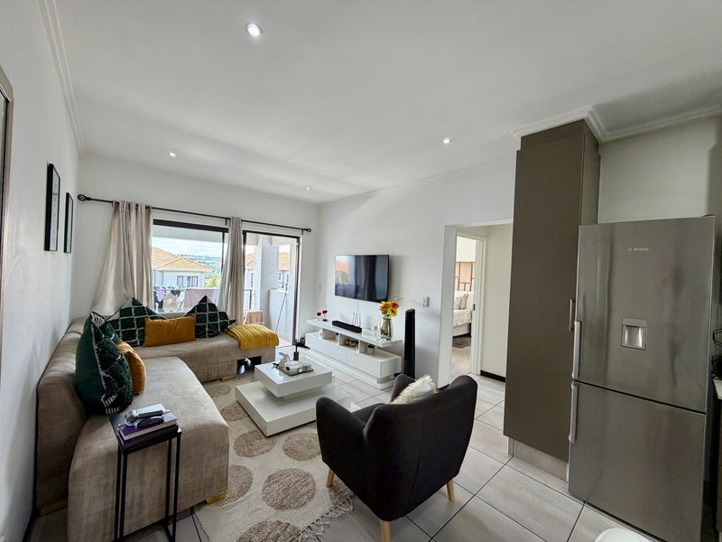 Stunning 2-bedroom apartment for sale in Barbeque Downs, Midrand—modern living in a prime location! - Photo 2