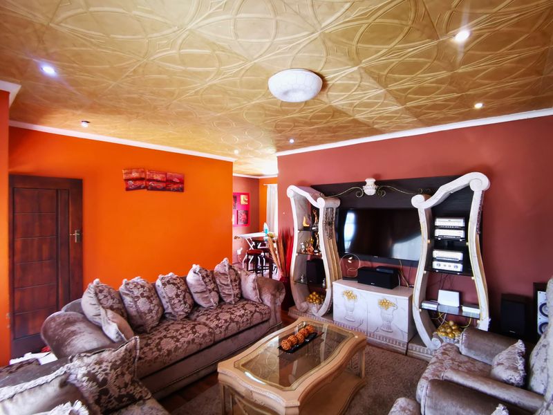 Prime 3 Bed Terenure Home with Borehole and Rental Income - Photo 4