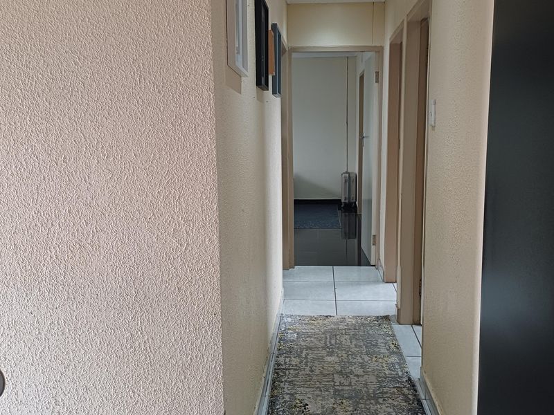 Freehold For Sale In Alberton - Photo 6