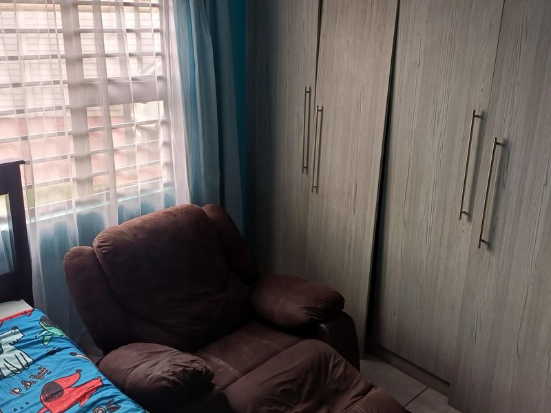 Freehold For Sale In Alberton - Photo 8