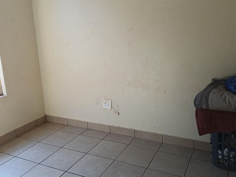 Freehold For Sale In Alberton - Photo 10