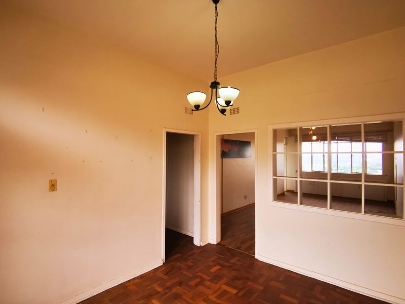 Spacious 1 Bed Retreat with Iconic Views And Investment Potential - Observatory - Photo 2