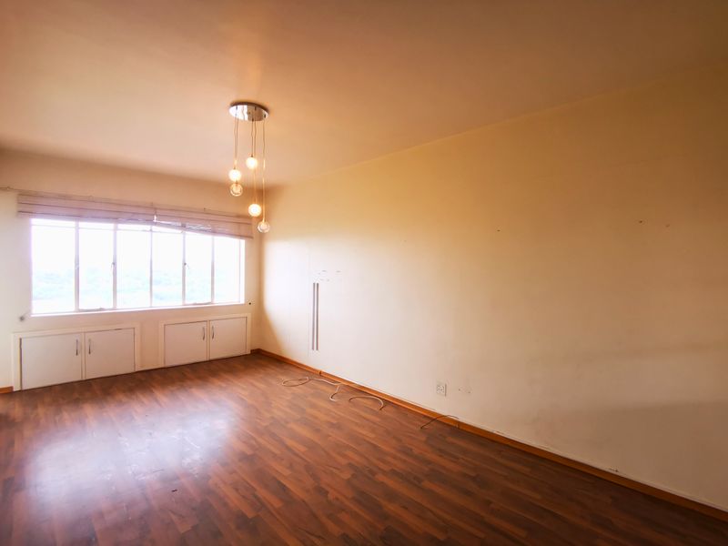 Spacious 1 Bed Retreat with Iconic Views And Investment Potential - Observatory - Photo 5