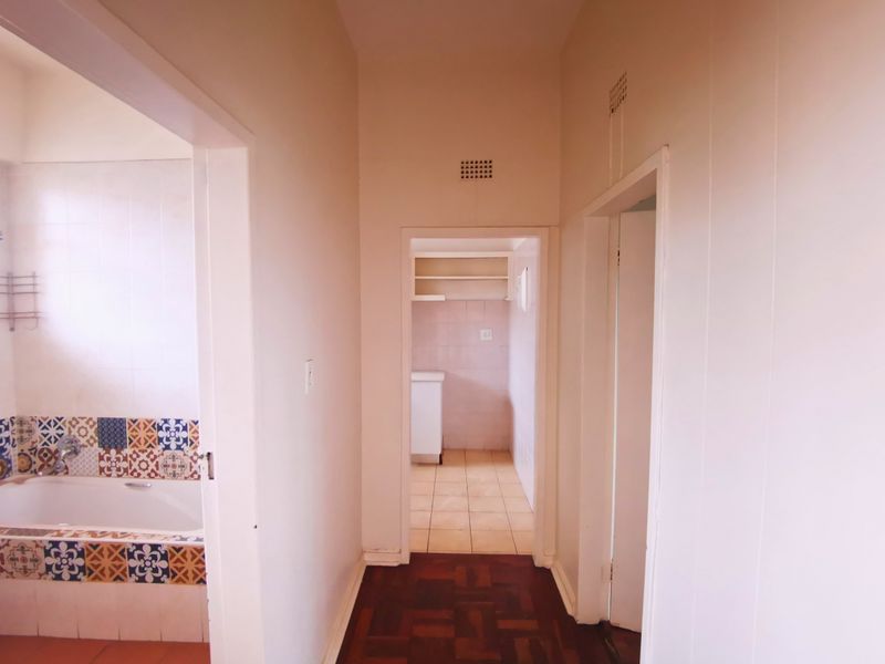 Spacious 1 Bed Retreat with Iconic Views And Investment Potential - Observatory - Photo 9