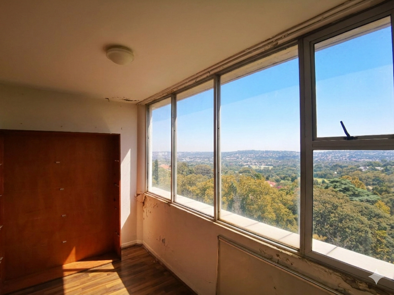 Spacious 1 Bed Retreat with Iconic Views And Investment Potential - Observatory - Photo 7