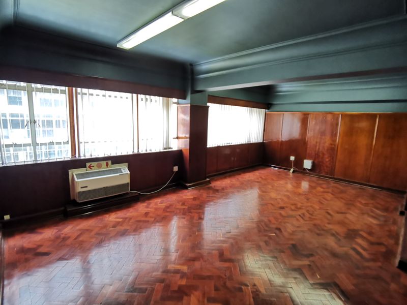 DECEASED ESTATE Exceptional Office Opportunity in Marshalltown: Harrison House - Photo 8