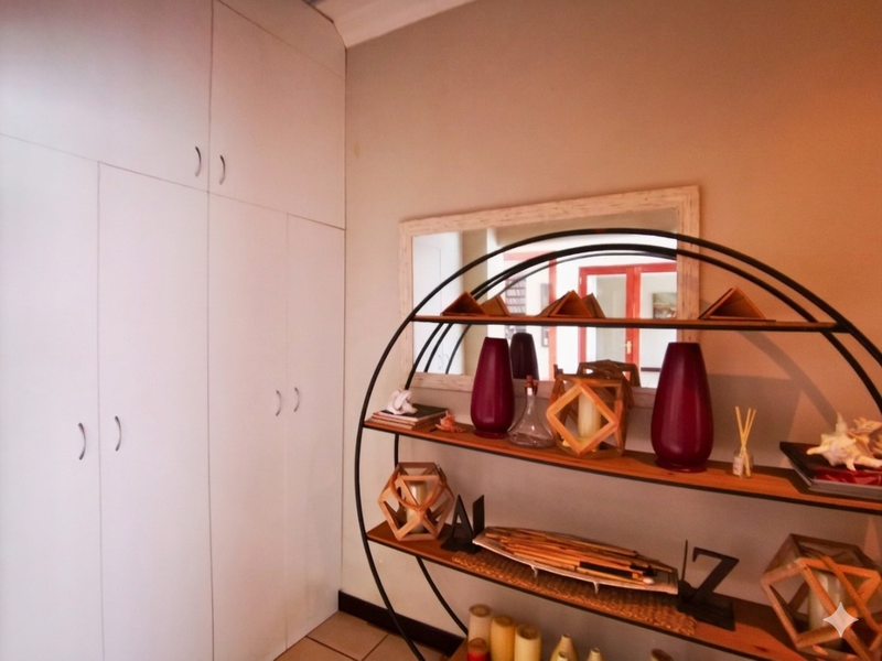 The Ultimate 3 Bed Entertainer Oasis Featuring Sky Lit Luxury and Lush Gardens in Sydenham - Photo 5