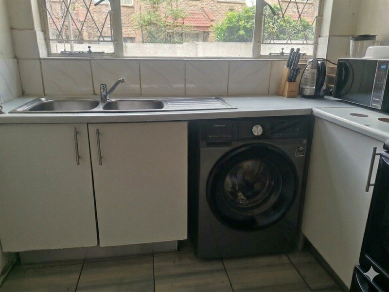 Charming 2-Bed Townhouse in Hassenford - Lyndhurst - Photo 9