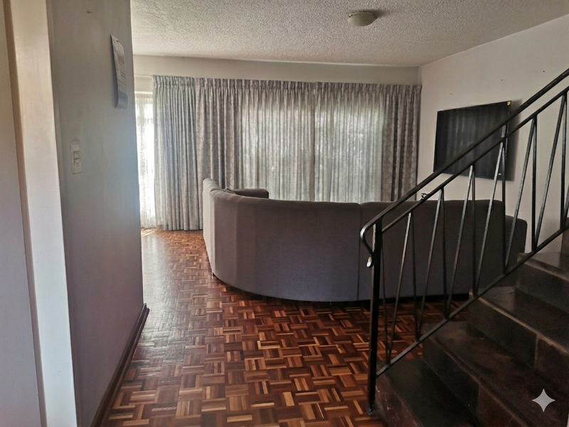 Charming 2-Bed Townhouse in Hassenford - Lyndhurst - Photo 2