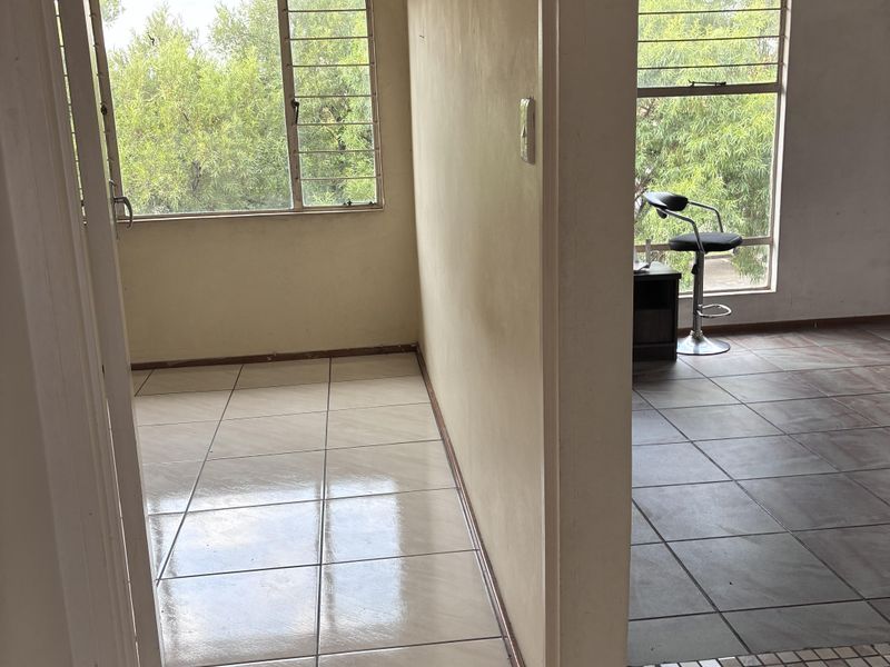 A Spacious Apartment for Sale Silkwood in Vorna Valley - Photo 7