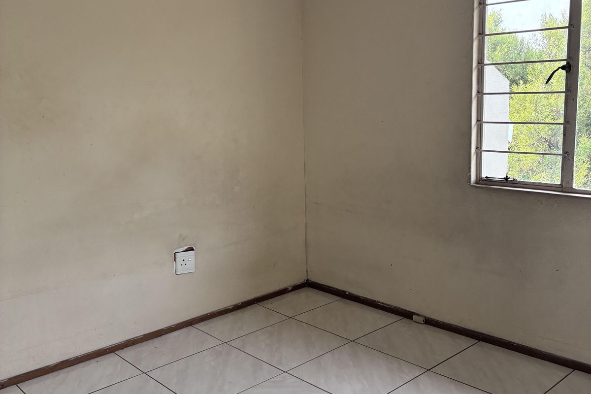 A Spacious Apartment for Sale Silkwood in Vorna Valley - Photo 5