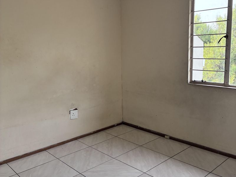 A Spacious Apartment for Sale Silkwood in Vorna Valley - Photo 5