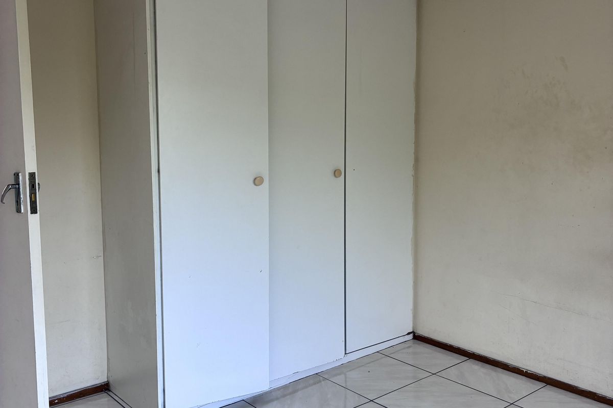 A Spacious Apartment for Sale Silkwood in Vorna Valley - Photo 4