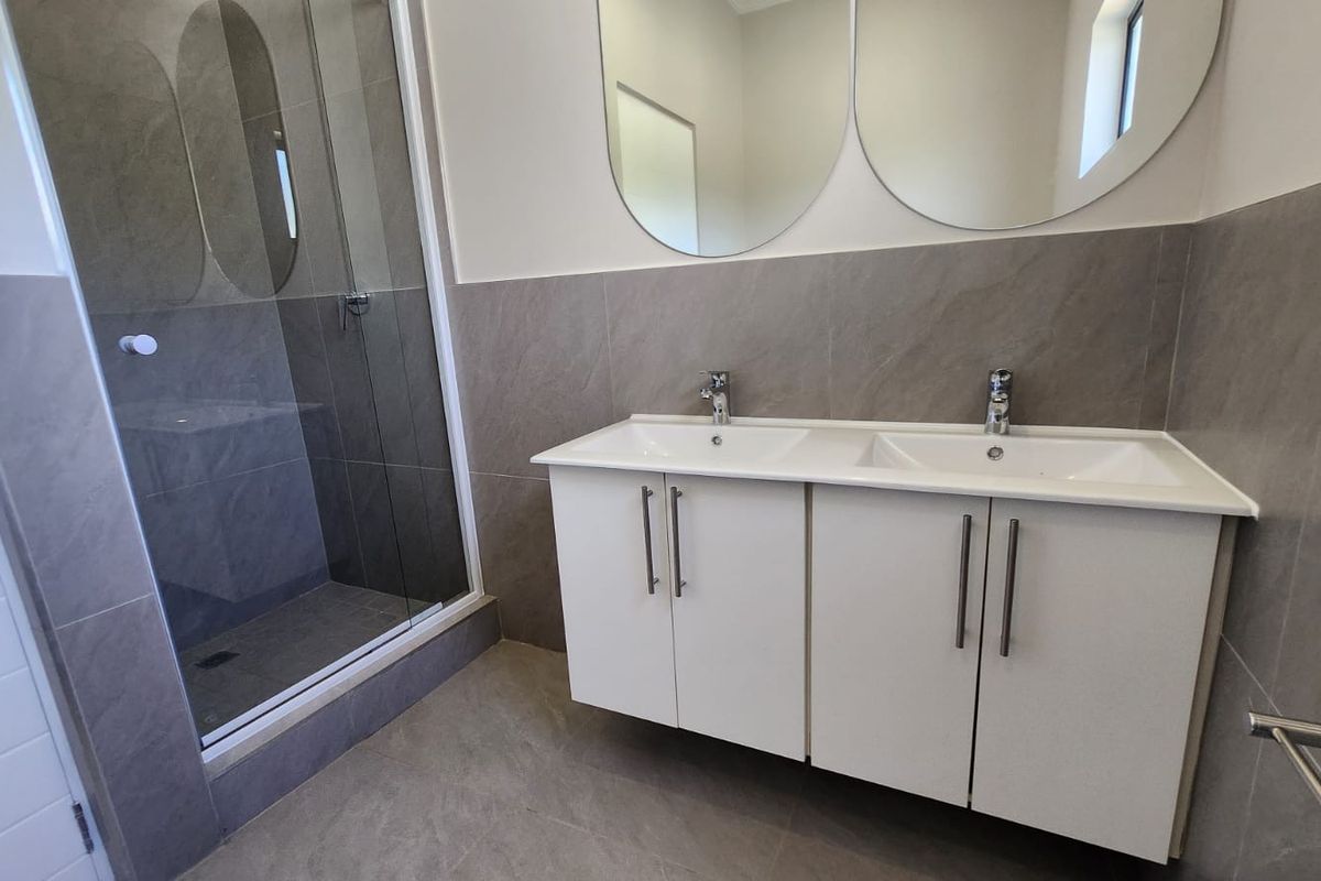 Modern 3 Bedroom Home in Secure Complex - Photo 5