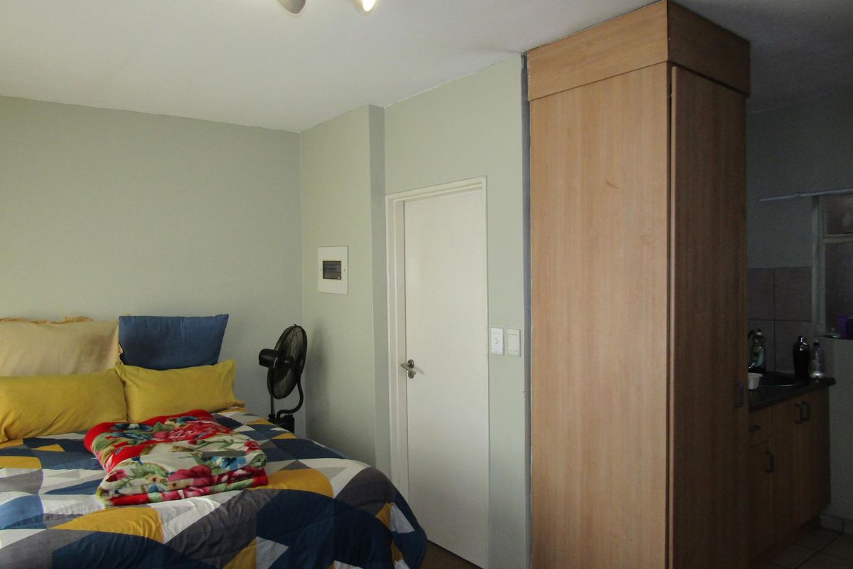 Perfect for Investors! - Photo 5