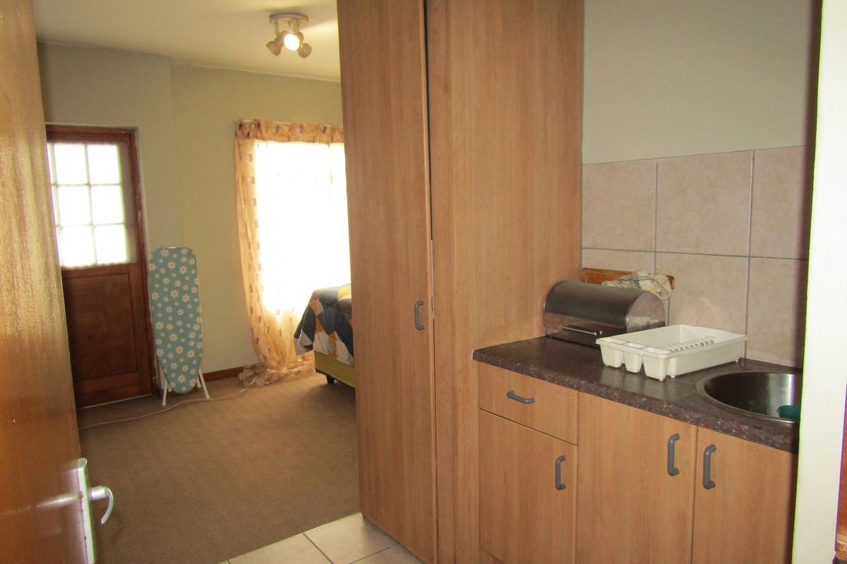 Perfect for Investors! - Photo 2