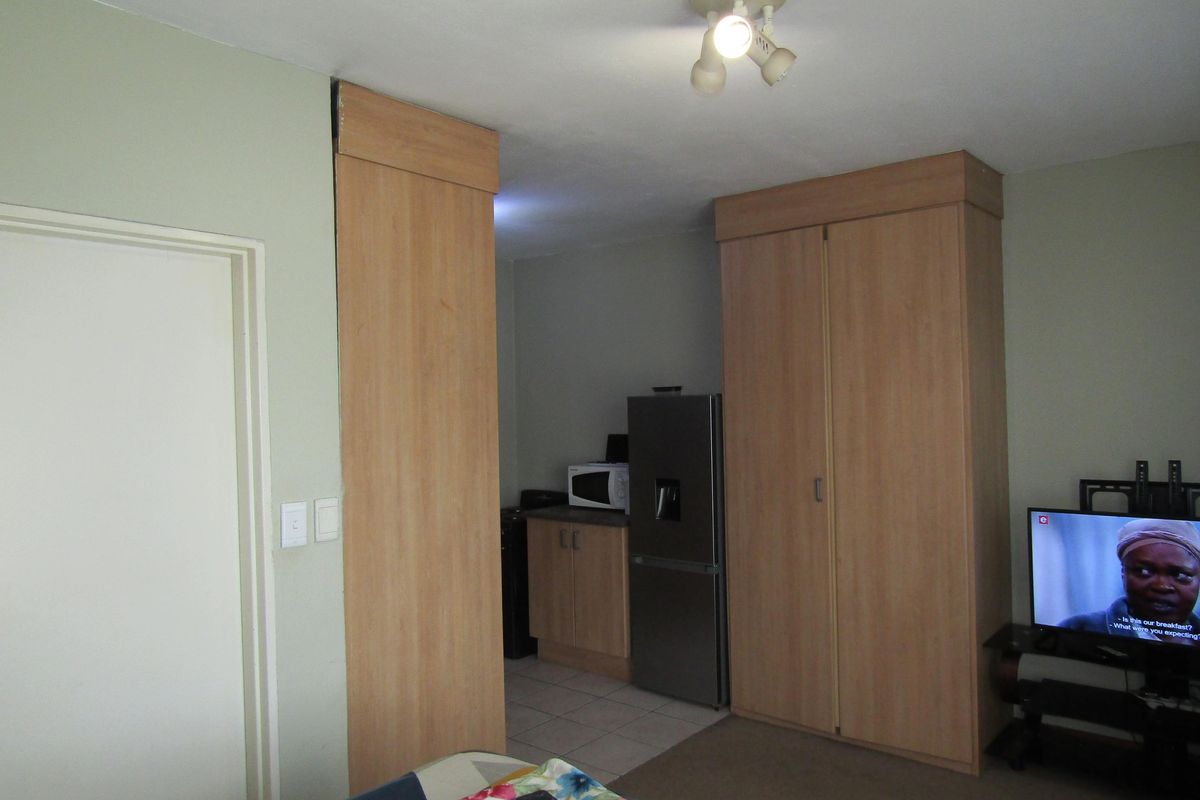 Perfect for Investors! - Photo 3