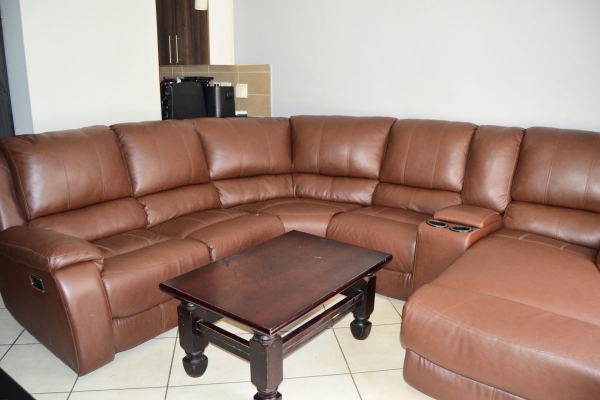 Discover luxury living in this stunning 2-bedroom ground floor apartment - Photo 5