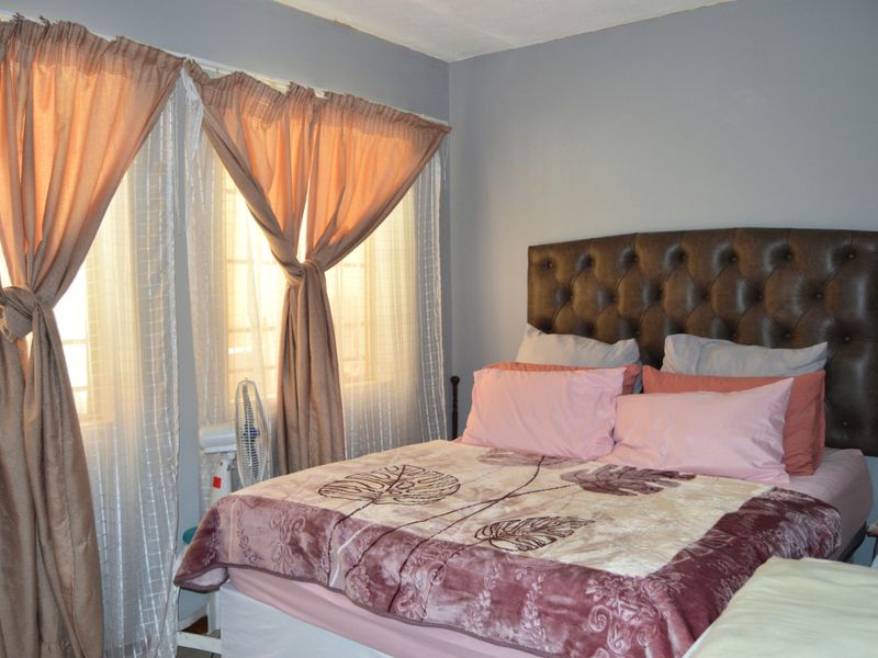 Discover luxury living in this stunning 2-bedroom ground floor apartment - Photo 10