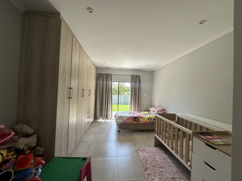 Country Living In The City - Photo 10