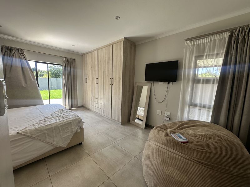 Country Living In The City - Photo 6