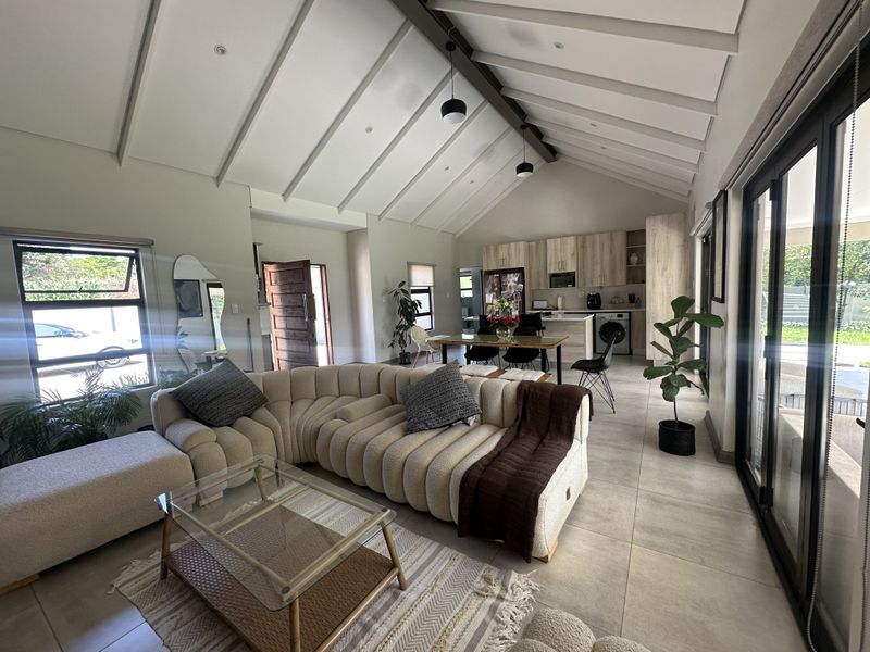 Country Living In The City - Photo 5