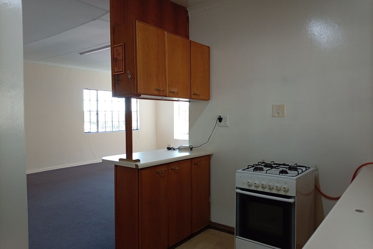 A Place to Call Home: Warmth, Views & Peace of Mind in Meyerville - Photo 4