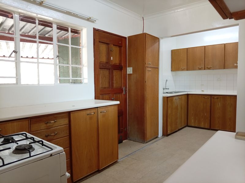 A Place to Call Home: Warmth, Views & Peace of Mind in Meyerville - Photo 5