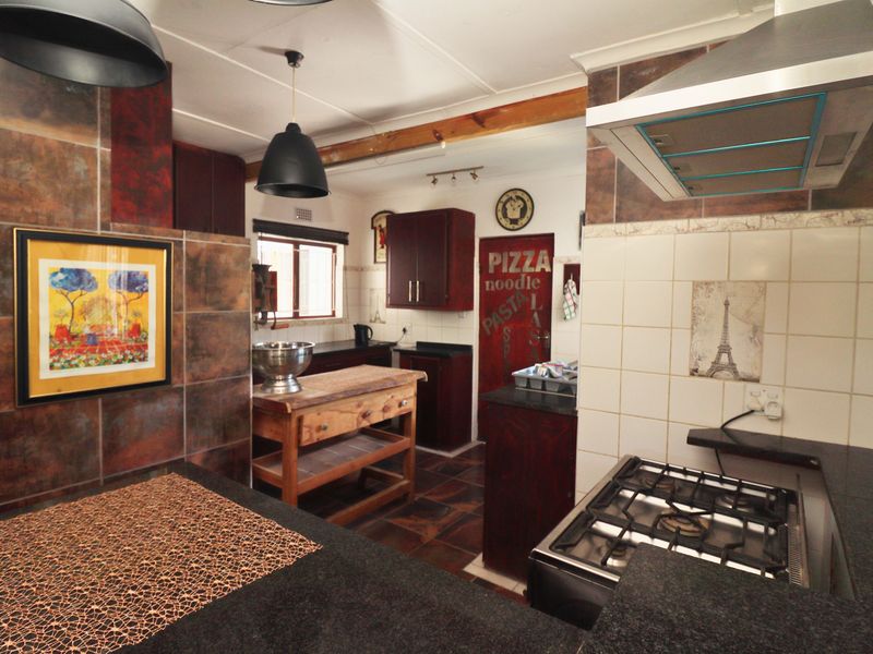 Hibberdene’s Best Value Dual Home Property In A Prime Coastal Location On Auction! - Photo 9