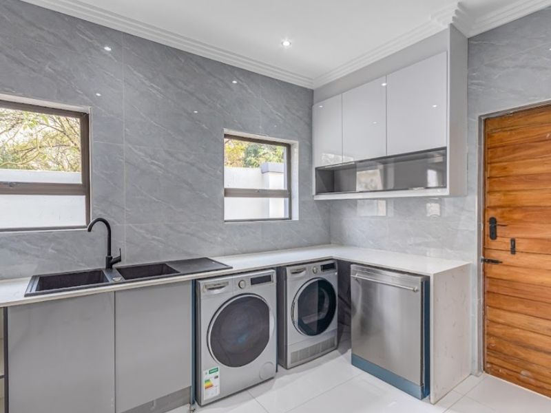 Brand-New Designer Family Home with Skyline Views & Investment Potential in Bryanston - Photo 7