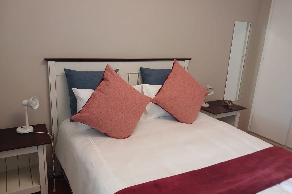 Stylish 2-bedroom apartment to let in Sandhurst, Sandton—modern living in a prime location! - Photo 3