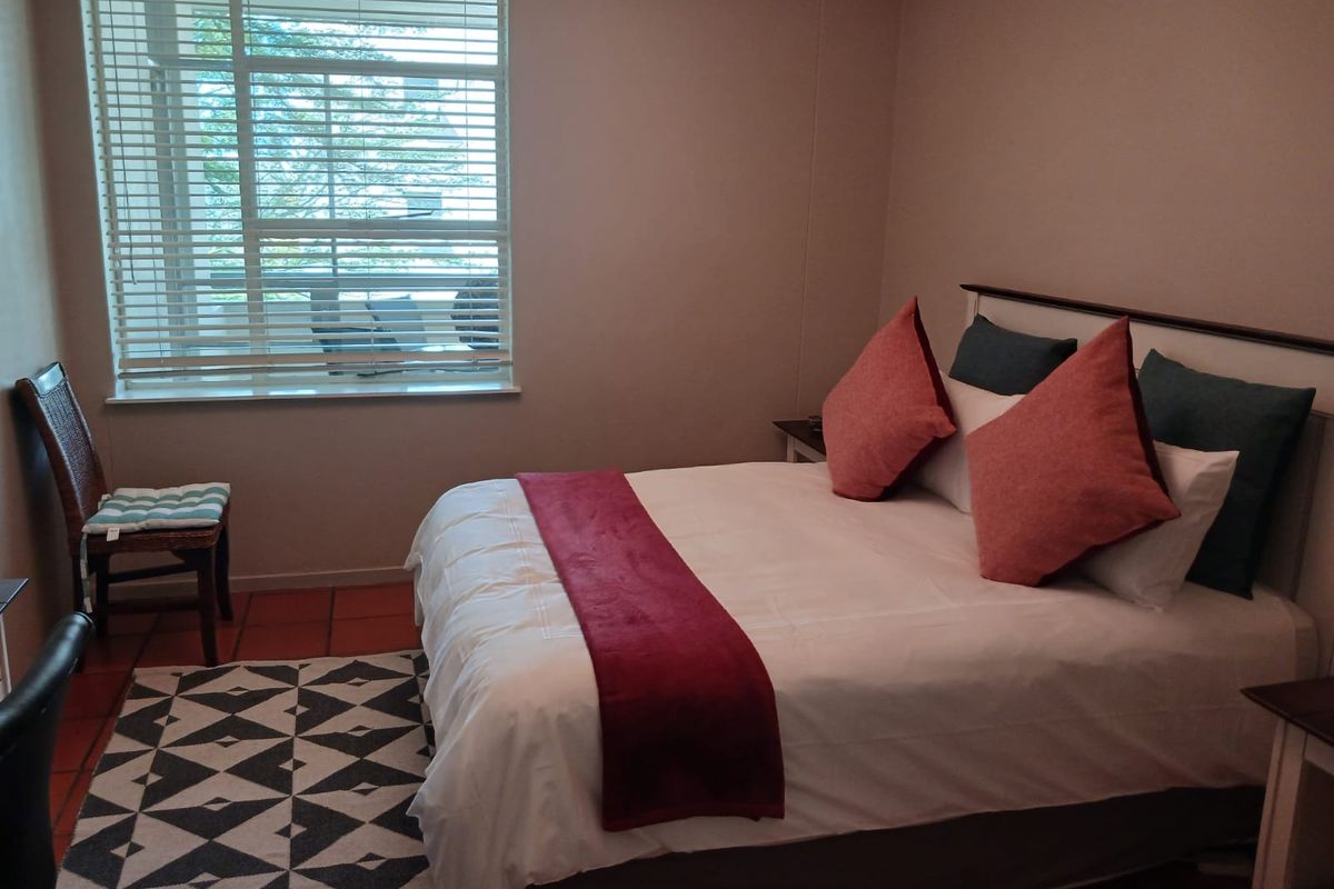 Stylish 2-bedroom apartment to let in Sandhurst, Sandton—modern living in a prime location! - Photo 5