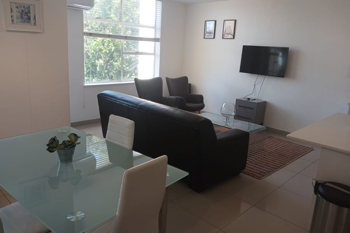 Stylish 1-bedroom apartment to let in Sandhurst, Sandton—luxury living in a prime location awaits! - Photo 4