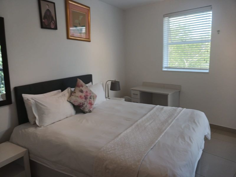 Stylish 1-bedroom apartment to let in Sandhurst, Sandton—luxury living in a prime location awaits! - Photo 10