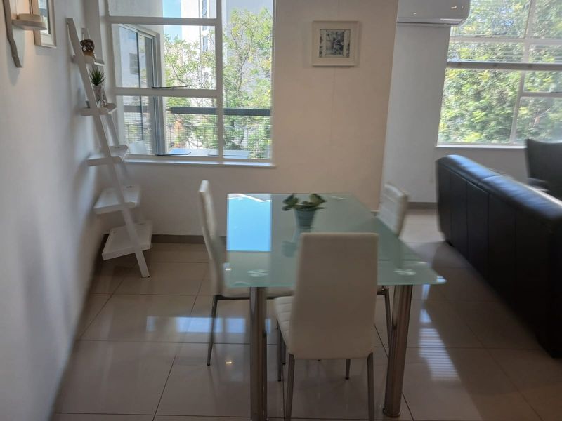 Stylish 1-bedroom apartment to let in Sandhurst, Sandton—luxury living in a prime location awaits! - Photo 2