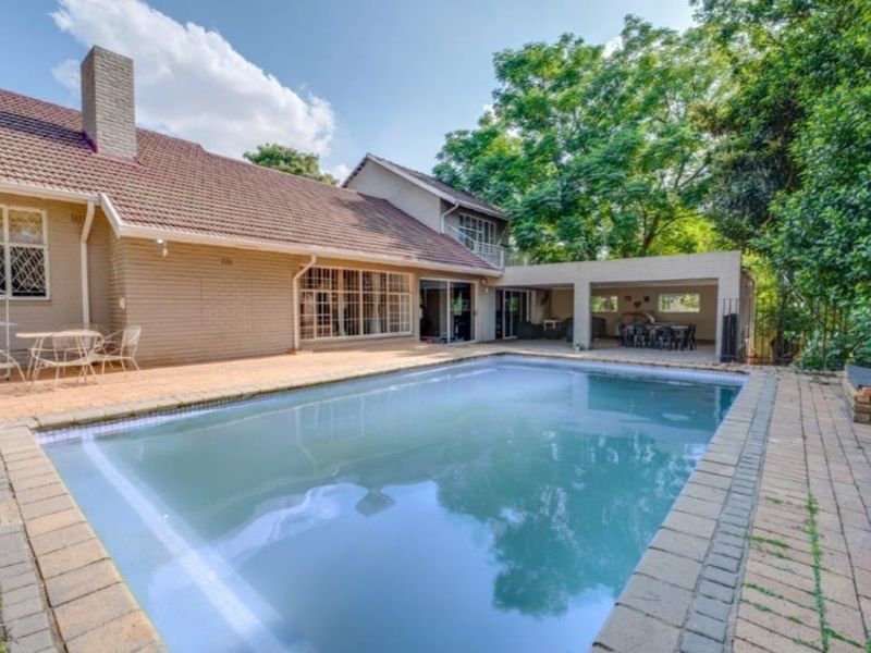 Your dream home: Stunning 4-bedroom house for sale in the desirable Savoy Estate, Johannes - Photo 5