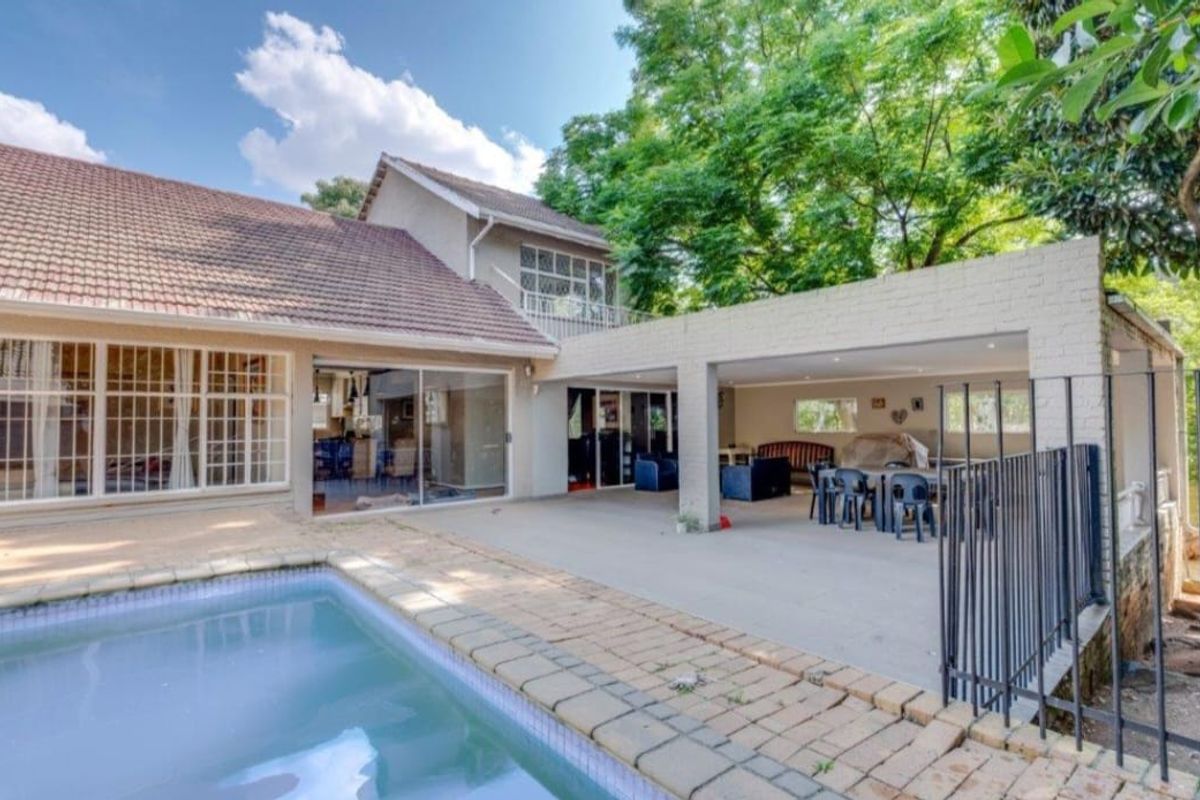Your dream home: Stunning 4-bedroom house for sale in the desirable Savoy Estate, Johannes - Photo 4