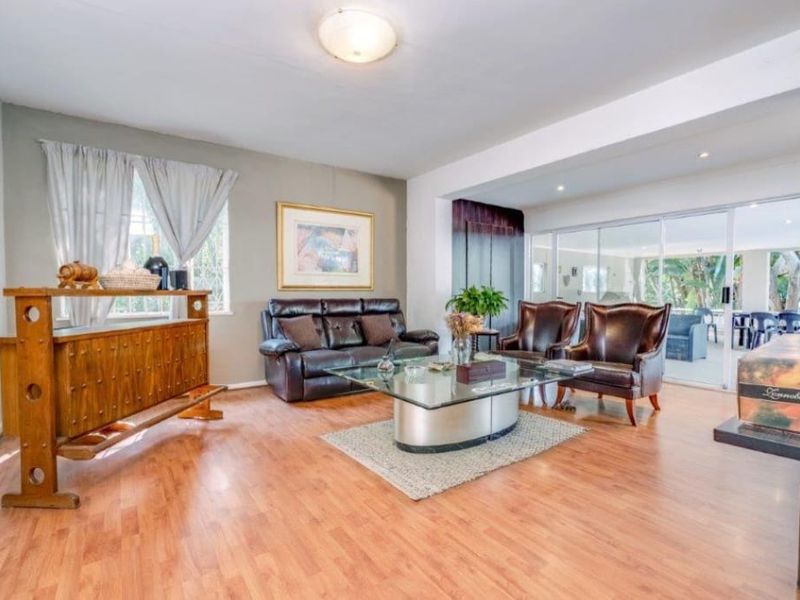 Your dream home: Stunning 4-bedroom house for sale in the desirable Savoy Estate, Johannes - Photo 8